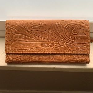 Leather wallet (NWT)